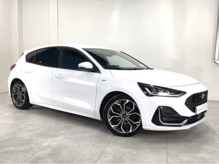 2023 Ford Focus - thumbnail 3