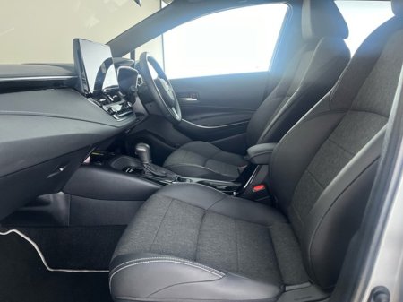 2025 Toyota Corolla HYBRID SOL T/S €36,950 thumbnail