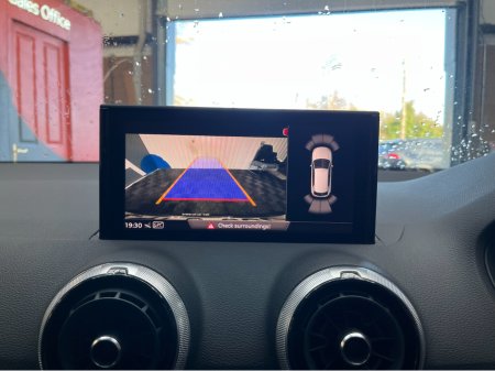 2024 Audi Q2 €35950 2024 AUDI Q2 35TDI S LINE 2.0 AUTOMATIC / CRUISE CONTROL / REVERSE CAMERA / HEATED SEATS / PANORAMIC SUNROOF / APPLE CARPLAY €35,950 thumbnail