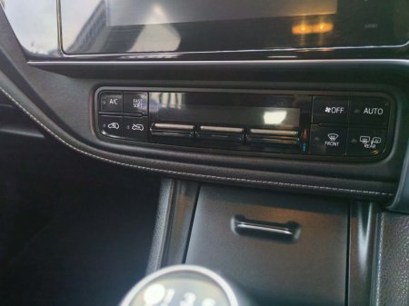 2016 Toyota Auris - thumbnail 12