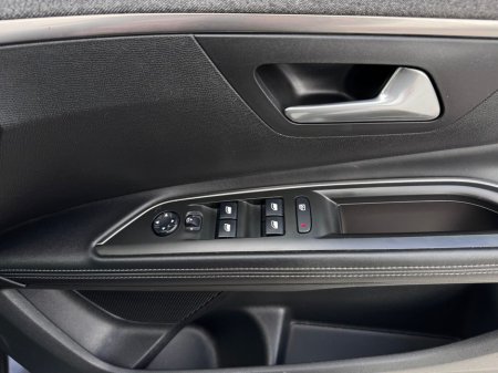 2019 Peugeot 5008 - thumbnail 21