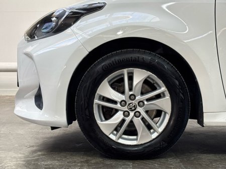 2022 Toyota Yaris - thumbnail 19