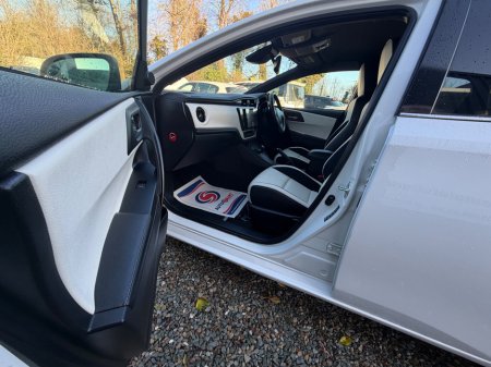 2016 Toyota Auris Hybrid €12,999 thumbnail