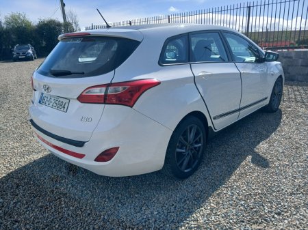 2015 Hyundai i30 - thumbnail 8