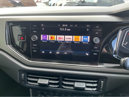 2020 Volkswagen Polo COMFORTLINE AUTOMATIC 1.0 PETROL //ADAPTIVE CRUISE CONTROL//KEYLESS ENTRY//WIRELESS PHONE CHARGING//REVERSE CAMERA// €17,950 thumbnail