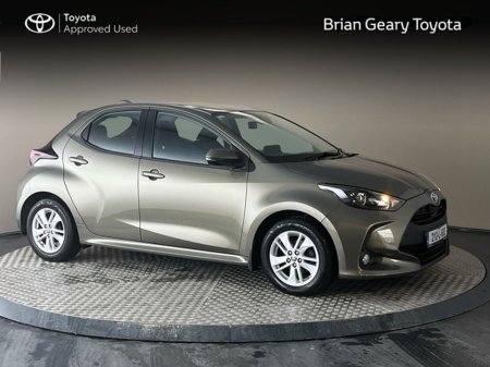 2021 Toyota Yaris - thumbnail 1
