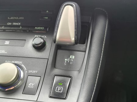 2017 Lexus CT 200 h - thumbnail 11