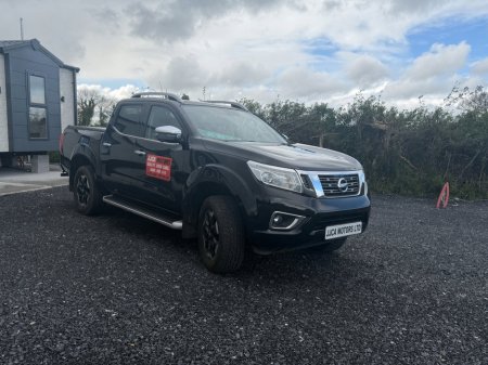 2021 Nissan Navara - photo 2
