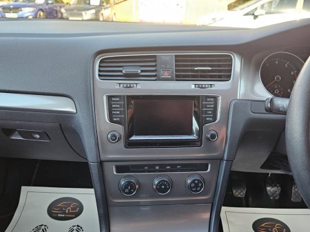 2013 Volkswagen Golf - thumbnail 25