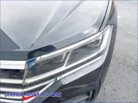 2021 Volkswagen Touareg - thumbnail 19