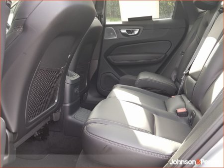 2025 Volvo XC60 T6 350 bhp AWD PHEV Ultra Bright (Three Year Volvo Warranty + Two Year Volvo Service Plan) €69,900 thumbnail