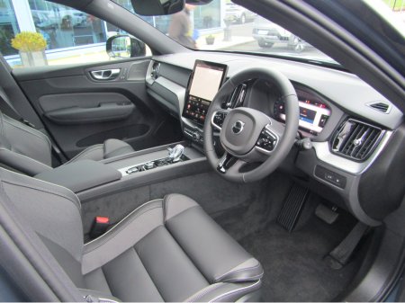 2026 Volvo XC60 - thumbnail 12