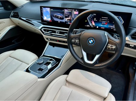 2024 BMW 3 Series 330e SPORT AUTO €40,950 thumbnail