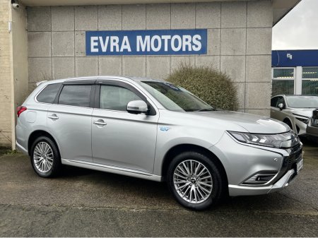 2020 Mitsubishi Outlander G 4WD AUTOMATIC PHEV 2.4 PETROL //HIGH SPEC//HALF LEATHER ELECTRIC HEATED SEATS//HEATED STEERING WHEEL//REVERSE CAMERA//KEYLESS ENTRY// €24,950 thumbnail