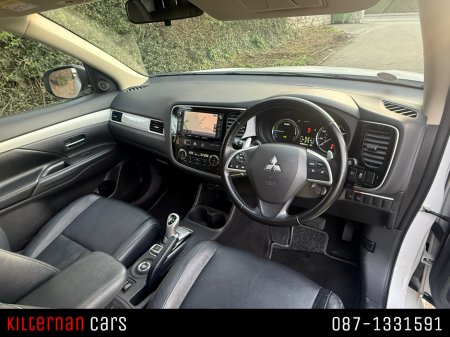 2015 Mitsubishi Outlander - thumbnail 8