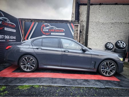 2021 BMW 7 Series M745e plug-in hybrid €49,950 thumbnail