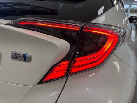 2017 Toyota C-HR - thumbnail 19