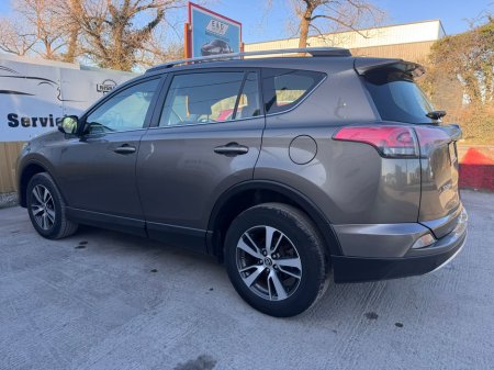 2016 Toyota Rav4 - thumbnail 8