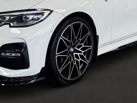2021 BMW 3 Series - thumbnail 10