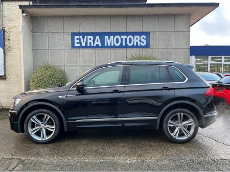 2020 Volkswagen Tiguan R-LINE 4MOTION AUTOMATIC 2.0 DIESEL //LOW MILES//HIGH SPEC//HEATED FRONT AND REAR SEATS//HEAD UP DISPLAY//360 PARKING CAMERAS// €34,950 thumbnail