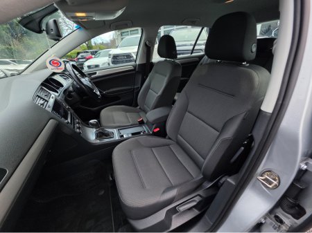 2015 Volkswagen Golf 1.2 TSI COMFORTLINE - REVERSE CAMERA - MULTIFUNCTION STEERINE WHEEL ALLOYS LOW TAX BAND €12,950 thumbnail