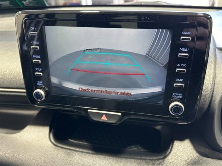 2021 Toyota Yaris - thumbnail 13