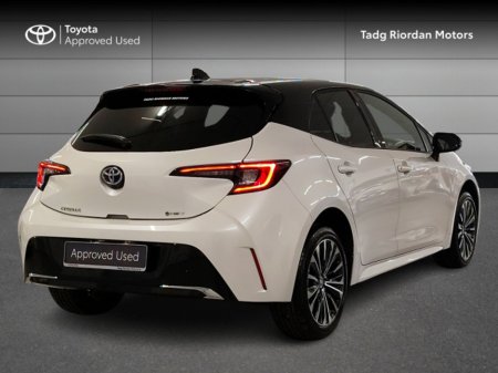 2025 Toyota Corolla HB LUNA SPORT €33,950