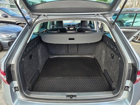 2019 Skoda Superb - thumbnail 8