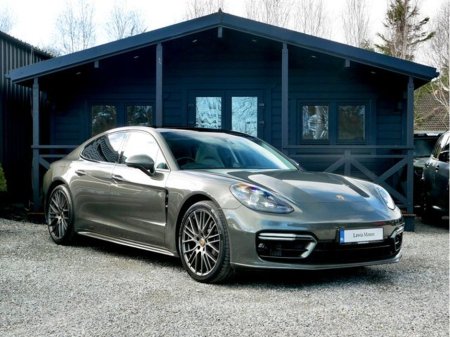 2023 Porsche Panamera - thumbnail 1