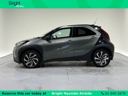 2023 Toyota Aygo X 1.0 DESIGN 4DR €18,950 thumbnail