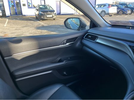 2019 Toyota Camry WS HYBRID AUTOMATIC 2.5 PETROL //KEYLESS ENTRY//ADAPTIVE CRUISE CONTROL//LEATHER SEATS// €24,950 thumbnail
