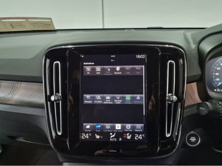 2023 Volvo XC40 T4 PLUS DARK RECHARGE AUTOMATIC **ONE OWNER / APPLE CARPLAY / CRUISE CONTROL / ELECTRIC BOOTLID / HEATED FRONT & REAR SEATS / HEATED STEERING WHEEL / 360 DEGREE CAMERA / WIRELESS PHONE CHARGING** €38,900 thumbnail