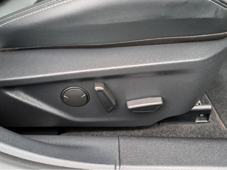 2023 Ford Focus ST-LINE VIGNALE 1.5TD 120BHP 8 SPEED AUTOMATIC **TOP SPEC** €29,950 thumbnail