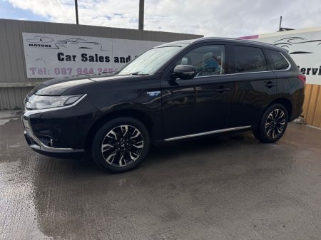 2017 Mitsubishi Outlander - thumbnail 5