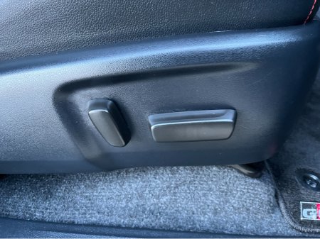 2023 Toyota Hilux GR SPORT AUTOMATIC 2.4 DIESEL //LOW MILES//HIGH SPEC//360 PARKING CAMERAS//KEYLESS ENTRY//ADAPTIVE CRUISE CONTROL// thumbnail