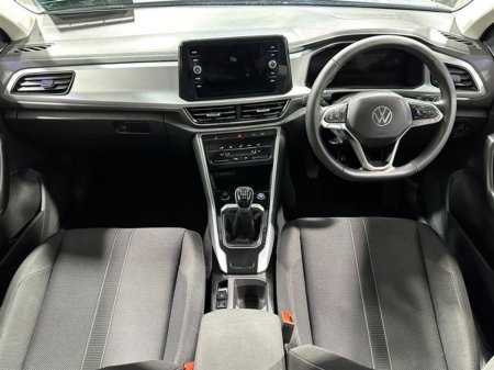 2025 Volkswagen T-Roc - thumbnail 9