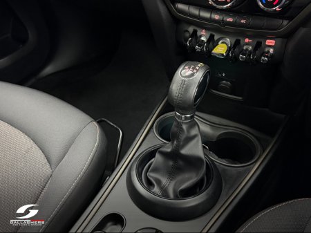 2022 MINI Countryman (221) COUNTRYMAN E ALL4 CLA CLASSIC €32,995 thumbnail