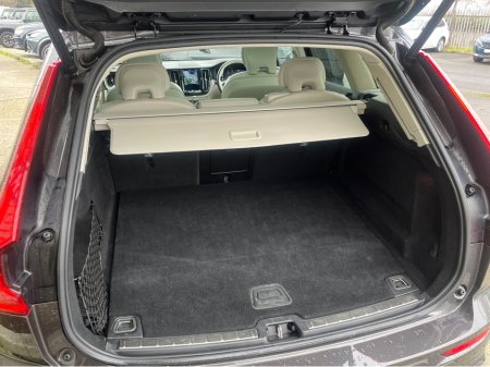 2023 Volvo XC60 T6 PHEV PLUS DARK AWD 2.0 PETROL //PANORAMIC GLASS ROOF//FULL LEATHER HEATED SEATS//ADAPTIVE CRUISE CONTROL// thumbnail