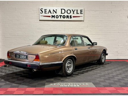 1988 Daimler Double Six 5.3 V12 AUTO €17,900