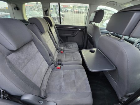 2012 Volkswagen Touareg 1.4 TSI HIGHLINE EDITION 7 SEATER ALLOYS SIMI DEALER - SPECIALISING IN IMPORTS OF GERMAN AUTOMATIC HI SPEC CARS thumbnail