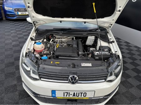 2017 Volkswagen Polo Vw Polo 1.2 tsi petrol, auto, loads of extras thumbnail