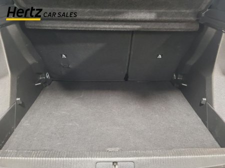 2023 Peugeot 2008 - thumbnail 17