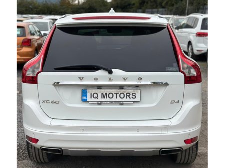 2016 Volvo XC60 - thumbnail 8