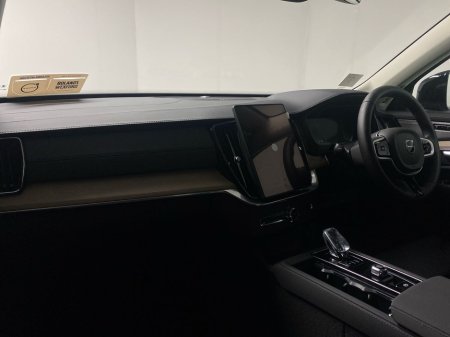 2026 Volvo XC90 - thumbnail 16