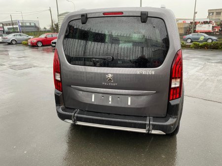 2019 Peugeot Rifter Horizon RE 3 seats + wheelchair €17,950