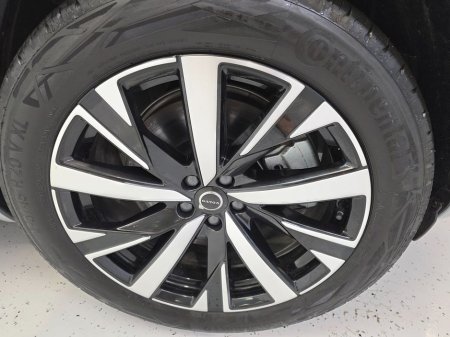 2025 Volvo XC90 - thumbnail 8