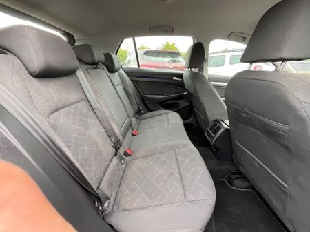 2023 Volkswagen Golf Life 2.0 TDI 115HP 5DR €28,750 thumbnail