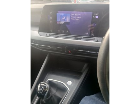 2023 Volkswagen Golf 2.0 TDI 115HP Life €24,995 thumbnail