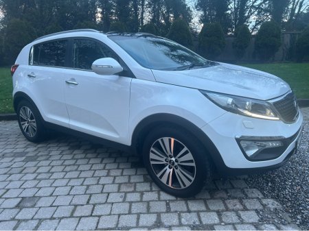 2016 Kia Sportage 3 ISG 114BHP 5DR**//**BLACK LEATHER INTERIOR WITH HEATED FRONT SEATS**//**SUNROOF**//**CRUISE CONTROL**//**REVERSING CAMERA**//**WARRANTY!!!!