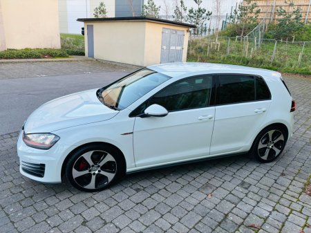 2014 Volkswagen Golf  €16,950